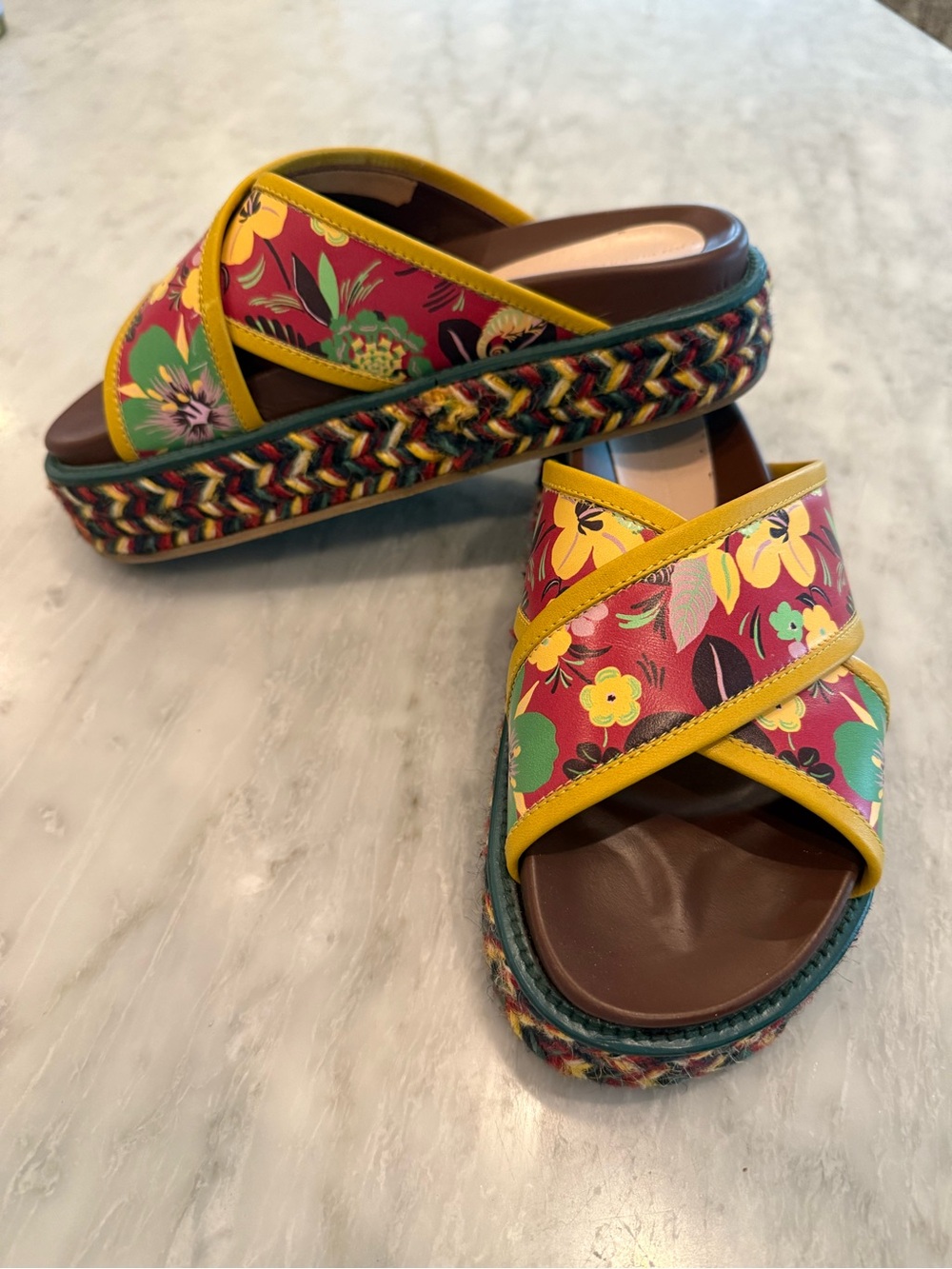 Extremely RARE Hilfiger Collection Mustard/Red Floral leather Platform Slide 38
